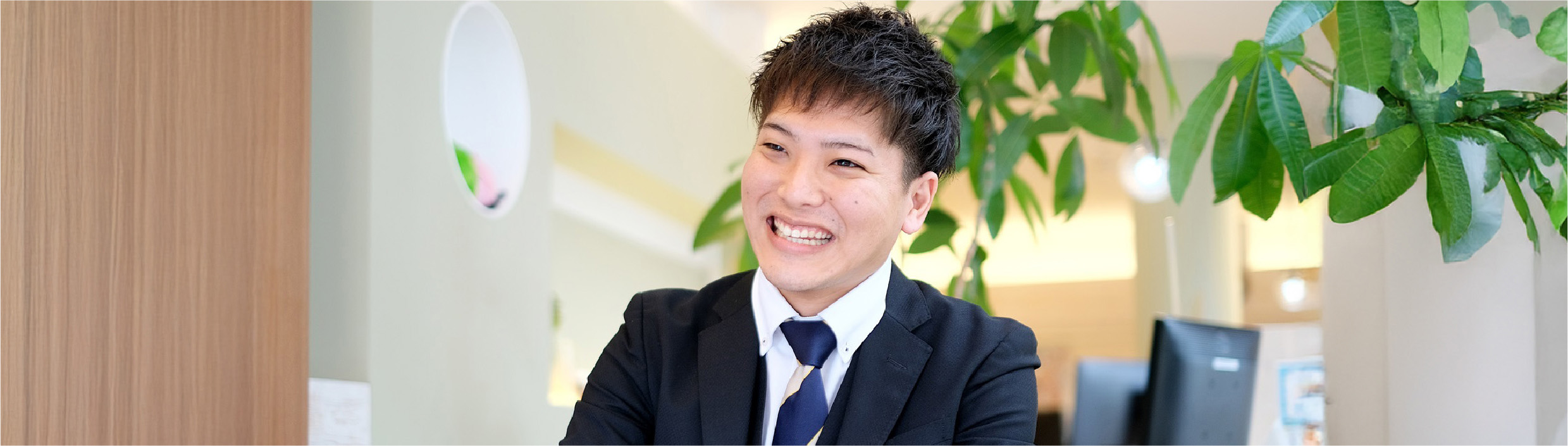 賃貸仲介営業職　写真